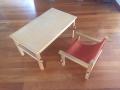 Table et deux chaises pour enfants