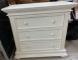 commode en bois laqué blanc