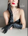 Maîtresse Severna - Votre Domina Next Door